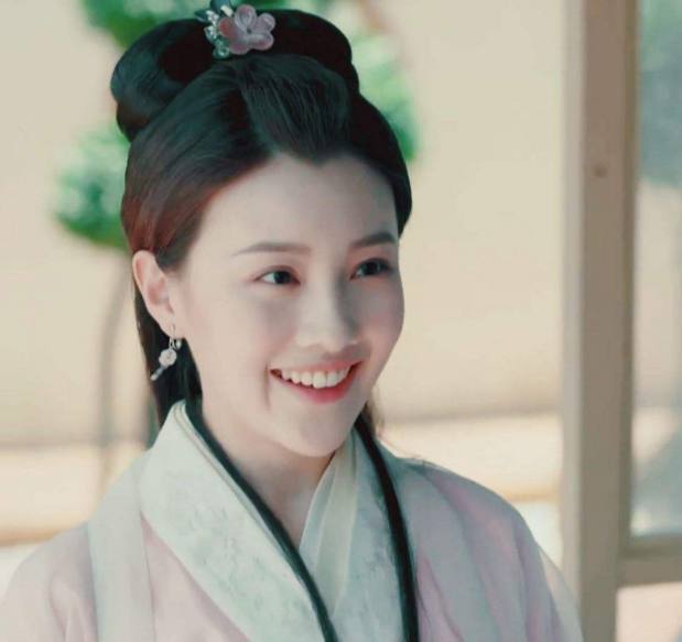 AG亚娱集团官方:维护核心就是维护整个中华民族的利益_时事政治_中公教育网(图2) AG亚娱集团官方