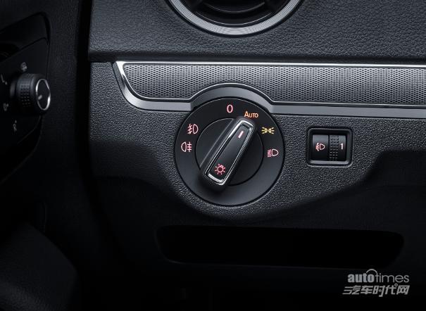 货车突然起火 重庆涪陵消防紧急扑救‘AG亚娱集团官方’(图2) AG亚娱集团