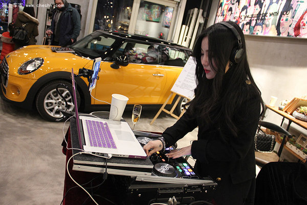 激光投影开辟更高端市场,全力满足用户实际需求“ag亚娱官网”(图3) ag亚娱官网