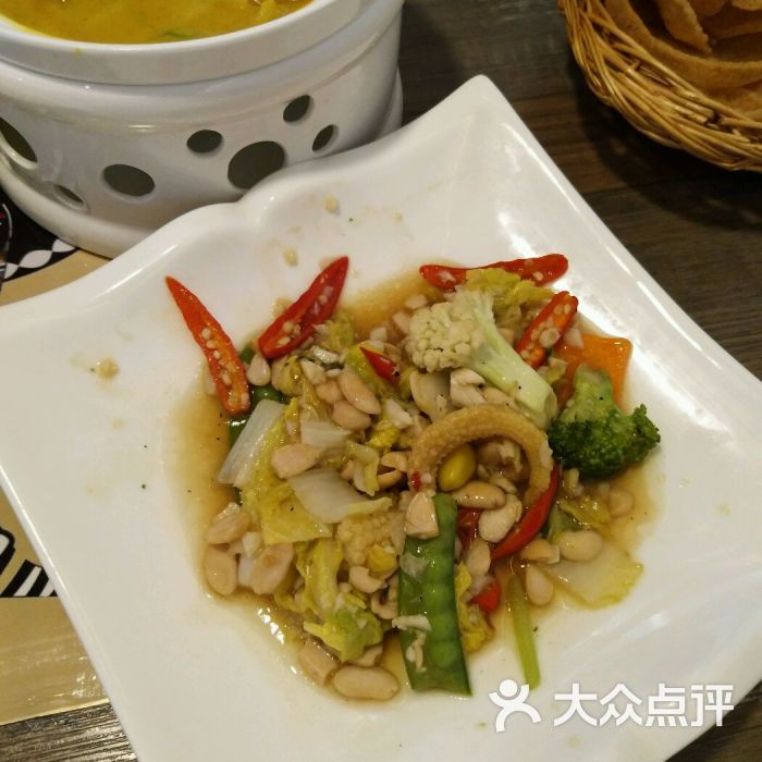 通山:扎实推进国有企业退休人员社会化治理:AG亚娱集团官方(图2) AG亚娱集团官方