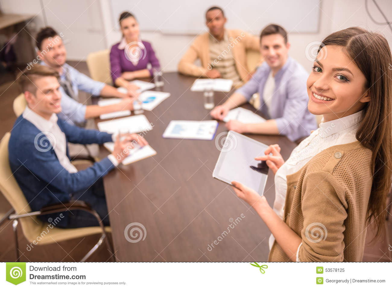 ag亚娱官网|有车的朋友速看！汽车发生火灾如何正确自救？你不一定知道！