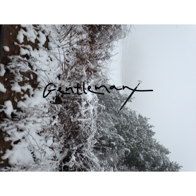 ‘AG亚娱集团官方’350斤男子醉酒倒地朋友束手无策 消防员帮忙“搬运”