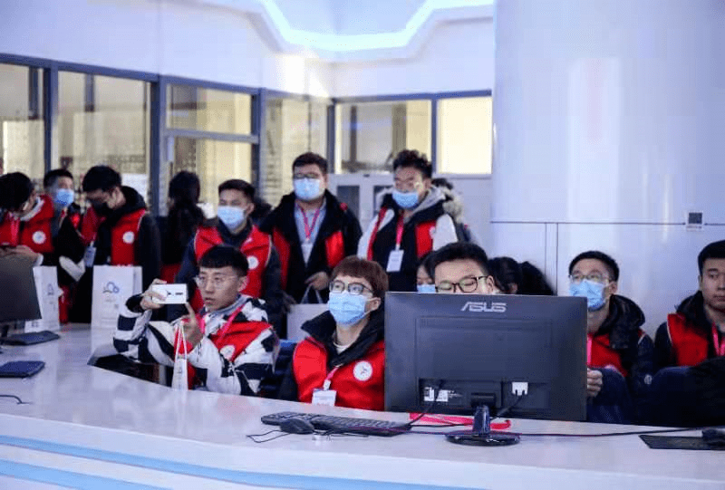 北疆大学生融媒体校园记者团主题运动日——携手走进旗县级融媒体中心(玉泉区融媒体中心站)“AG亚娱集团官方”(图5)
北疆大学生融媒体校园记者团主题运动日——携手走进旗县级融媒体中心(玉泉区融媒体中心站)“AG亚娱集团官方”(图5)